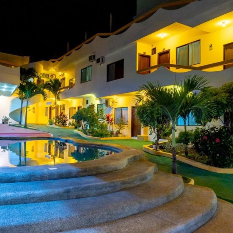 Hotel Pelican Bay